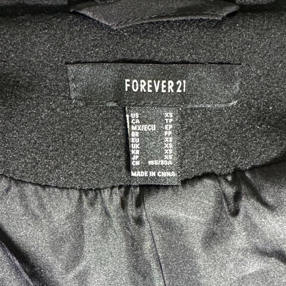 Forever 21 Black Cropped Double-Breasted Blazer - Picture 7 of 8